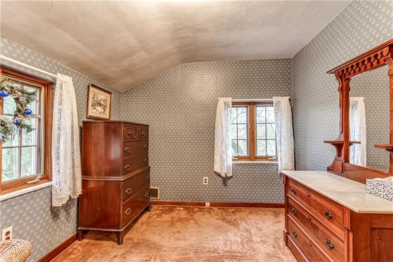 1007 McNeilly Road Pittsburgh, PA 15226 - Photo 17 of 25 Gallery Image 17