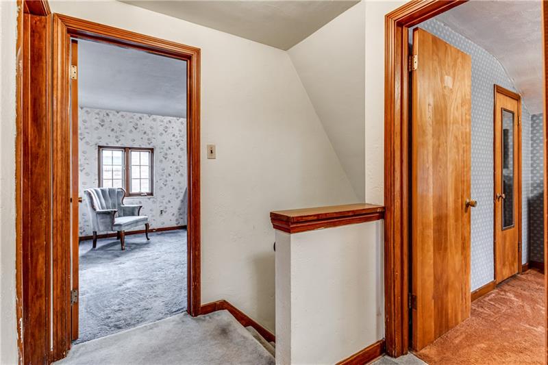 1007 McNeilly Road Pittsburgh, PA 15226 - Photo 18 of 25 Gallery Image 18