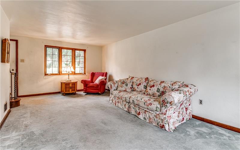 1007 McNeilly Road Pittsburgh, PA 15226 - Photo 3 of 25 Gallery Image 3
