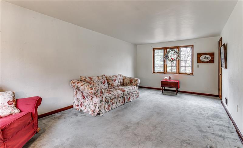1007 McNeilly Road Pittsburgh, PA 15226 - Photo 4 of 25 Gallery Image 4