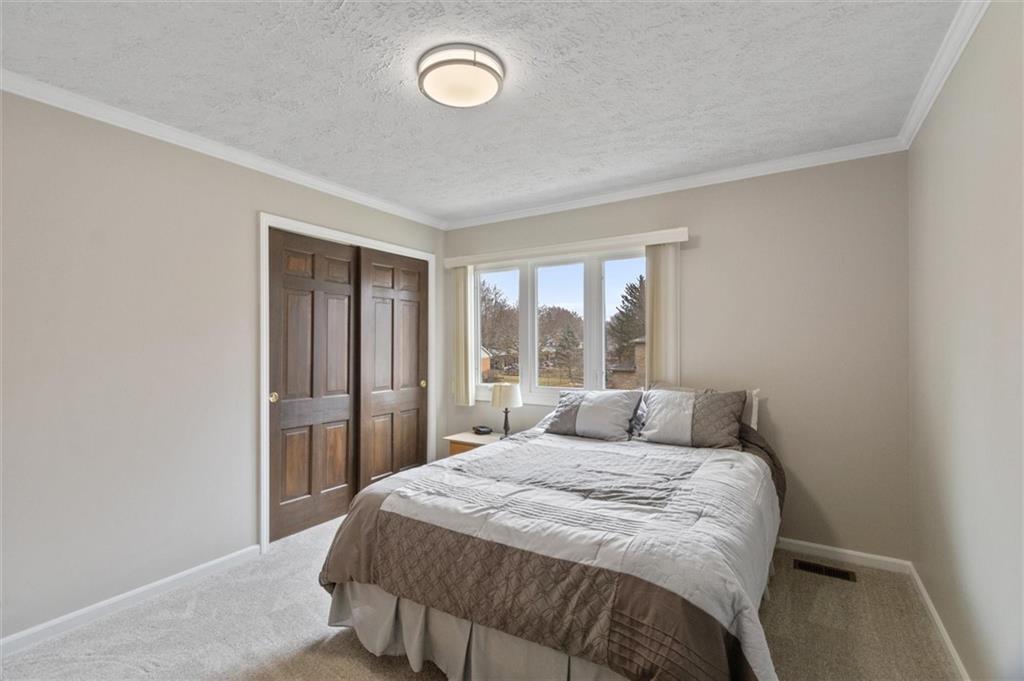 8740 Shagbark Road Indianapolis, IN 46260 - Photo 14 of 27 Gallery Image 14