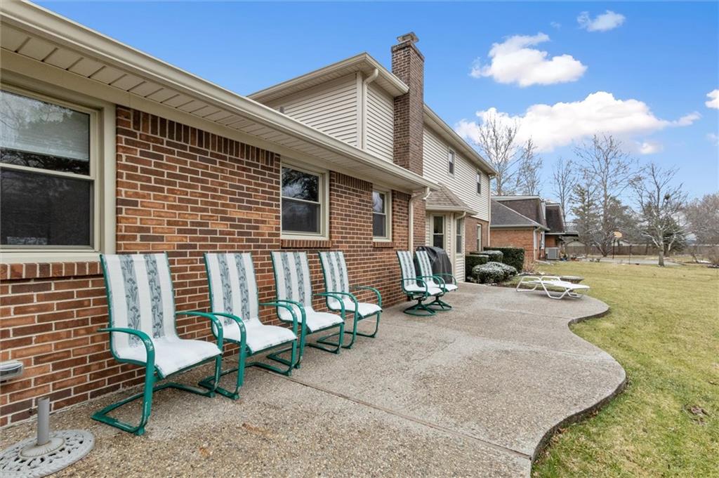 8740 Shagbark Road Indianapolis, IN 46260 - Photo 23 of 27 Gallery Image 23