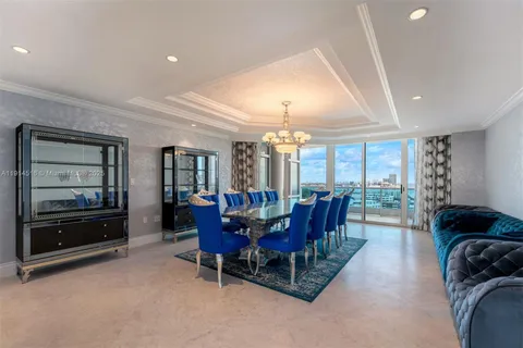 $6,495,000 | 5025 Collins Avenue, Unit PH1, Miami Beach, FL 33140