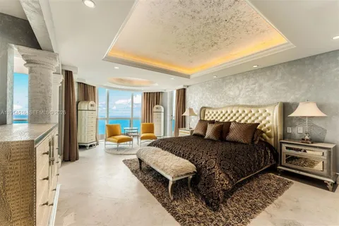 $6,495,000 | 5025 Collins Avenue, Unit PH1, Miami Beach, FL 33140