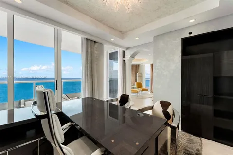 $6,495,000 | 5025 Collins Avenue, Unit PH1, Miami Beach, FL 33140