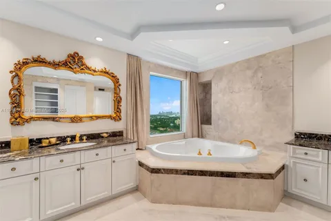 $6,495,000 | 5025 Collins Avenue, Unit PH1, Miami Beach, FL 33140