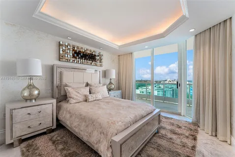 $6,495,000 | 5025 Collins Avenue, Unit PH1, Miami Beach, FL 33140