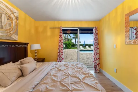 $6,495,000 | 5025 Collins Avenue, Unit PH1, Miami Beach, FL 33140