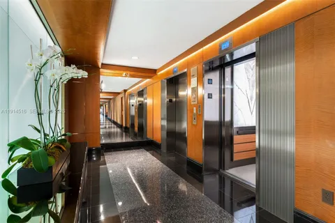 $6,495,000 | 5025 Collins Avenue, Unit PH1, Miami Beach, FL 33140