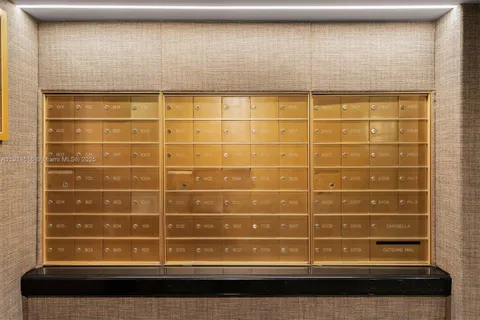 $6,495,000 | 5025 Collins Avenue, Unit PH1, Miami Beach, FL 33140