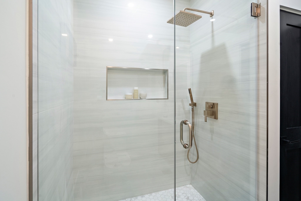 17 Holmes Street, Unit 3 Quincy, MA 02171 - Photo 13 of 20