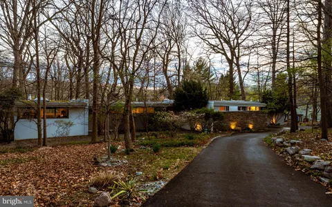 $2,495,000 | 301 Hughes Road, King of Prussia, PA 19406