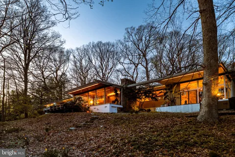 $2,495,000 | 301 Hughes Road, King of Prussia, PA 19406