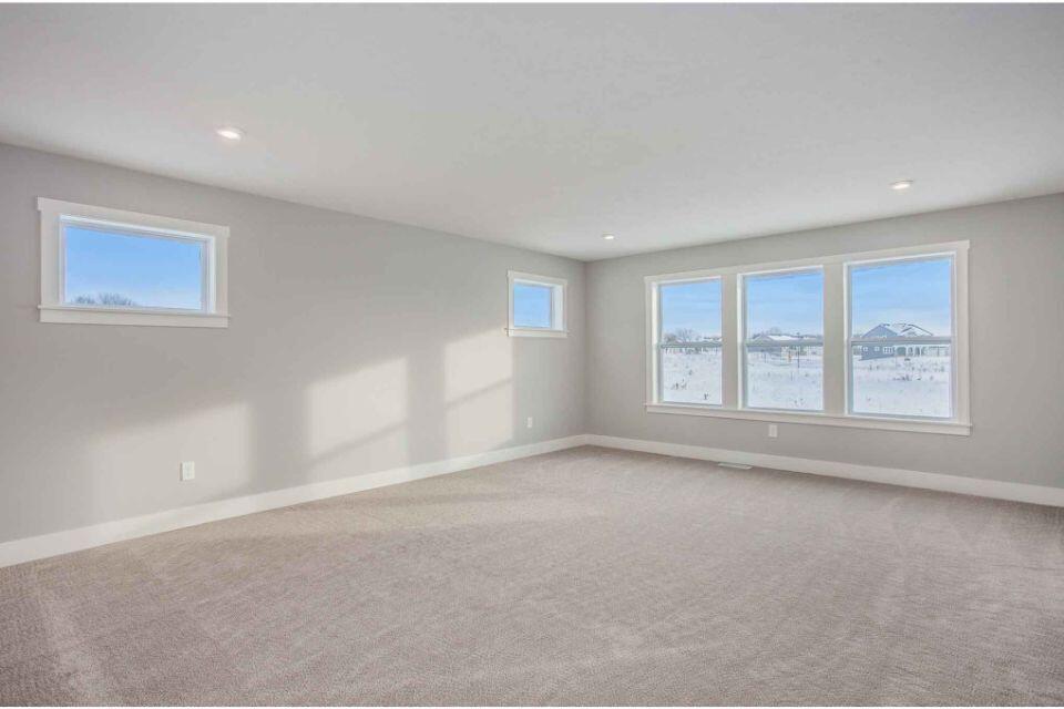 212 Jason Ridge Court Southwest Grand Rapids, MI 49534 - Photo 17 of 35 VLF022-T3390-Primary Bedroom