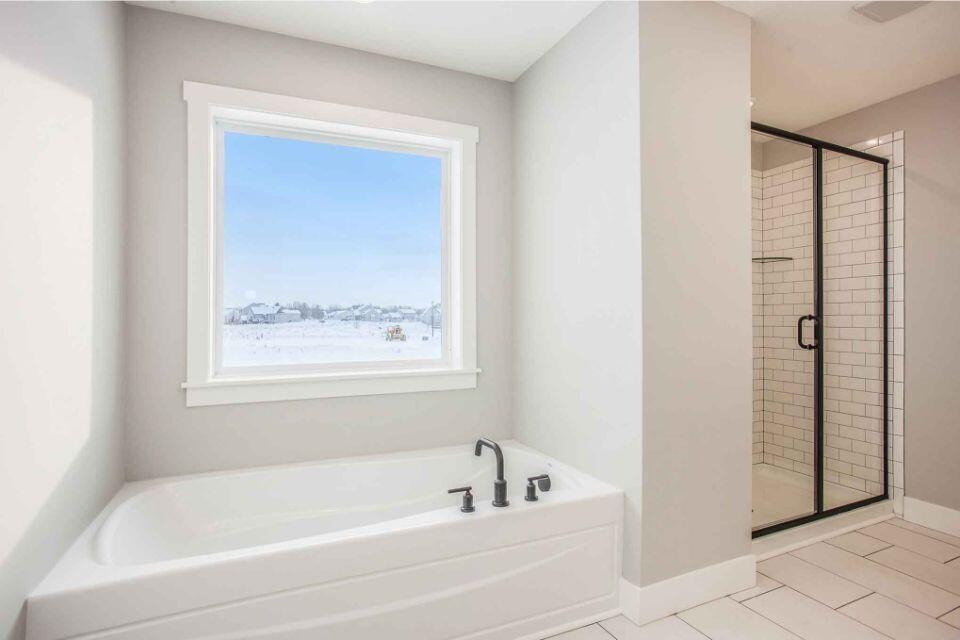 212 Jason Ridge Court Southwest Grand Rapids, MI 49534 - Photo 18 of 35 VLF022-T3390-Primary Bath3
