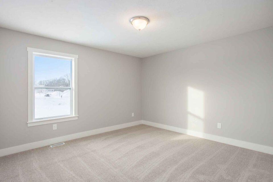 212 Jason Ridge Court Southwest Grand Rapids, MI 49534 - Photo 24 of 35 VLF022-T3390-Bedroom3