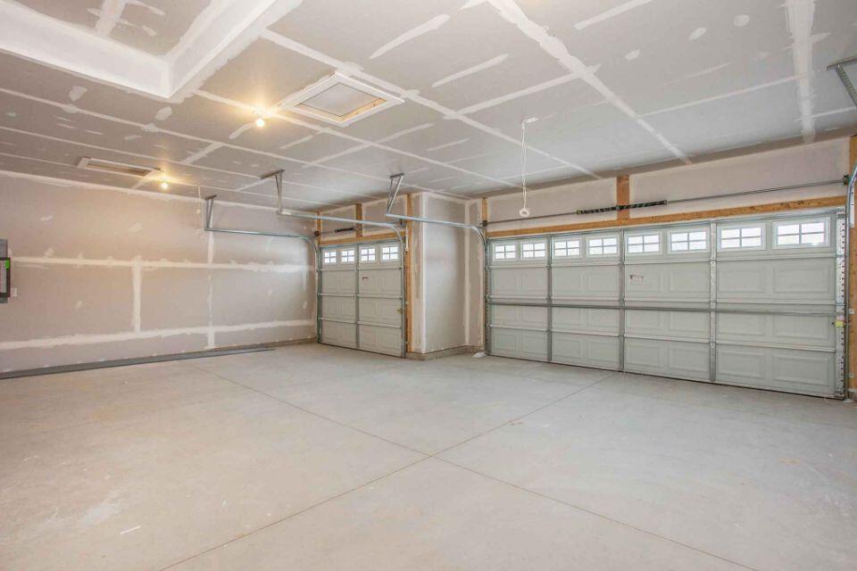 212 Jason Ridge Court Southwest Grand Rapids, MI 49534 - Photo 29 of 35 VLF022-T3390-Garage