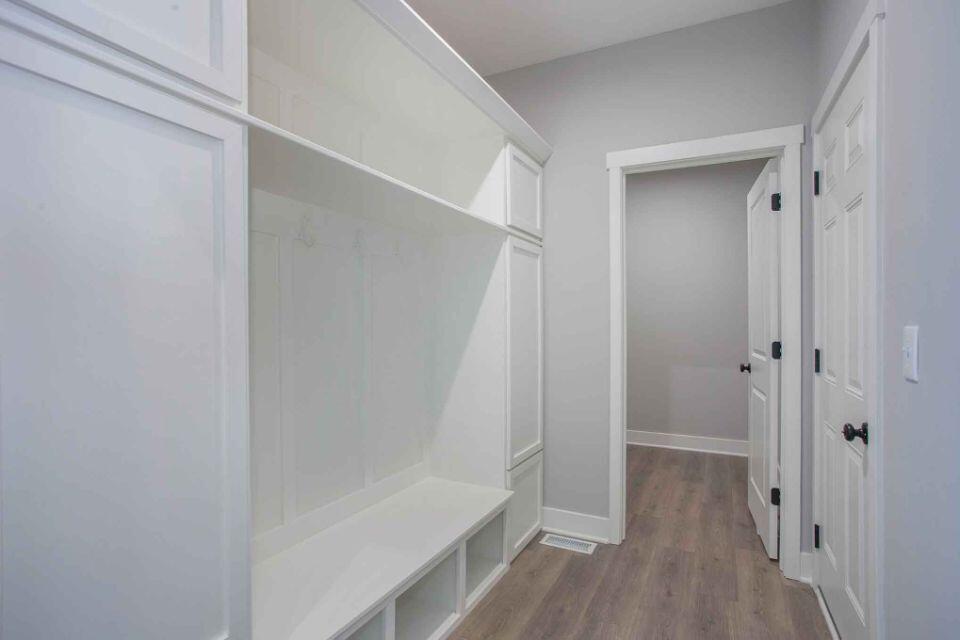 212 Jason Ridge Court Southwest Grand Rapids, MI 49534 - Photo 5 of 35 VLF022-T3390-Mudroom