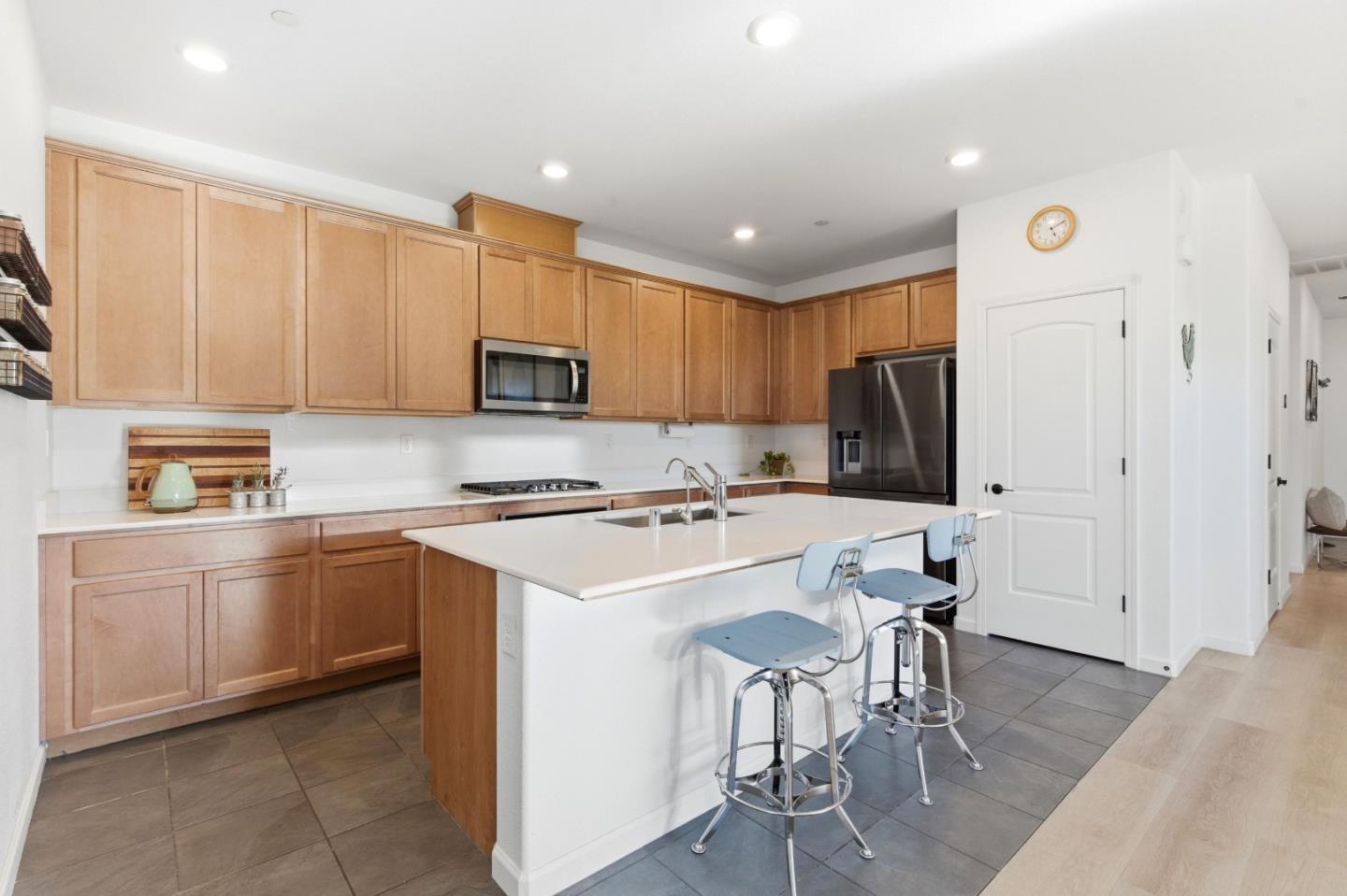 1920 Dylan Street Hollister, CA 95023 - Photo 8 of 30