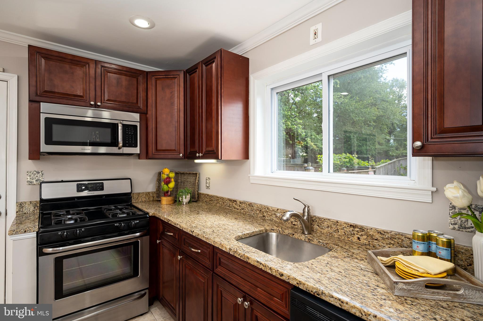 1202 Canberwell Road Baltimore, MD 21228 - Photo 11 of 43 Kitchen (alt view)