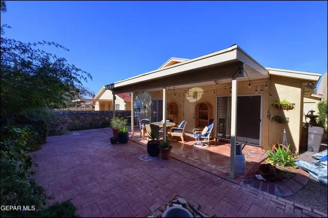 $287,900 | 6142 Los Robles Drive, El Paso, TX 79912