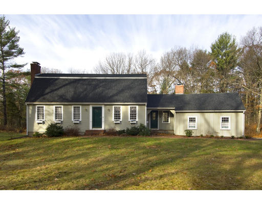 18 Cedar Street Boxford, MA 01921 - Photo 2 of 16