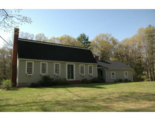 18 Cedar Street Boxford, MA 01921 - Photo 3 of 16
