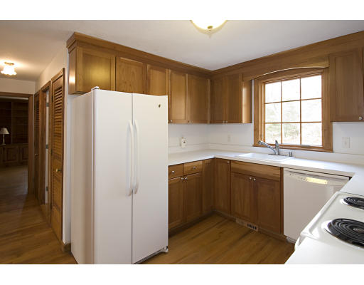 18 Cedar Street Boxford, MA 01921 - Photo 9 of 16