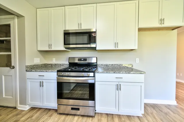 $239,900 | 1839 Kingston Drive, Saginaw, MI 48638