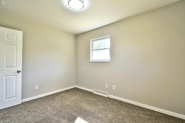 $239,900 | 1839 Kingston Drive, Saginaw, MI 48638