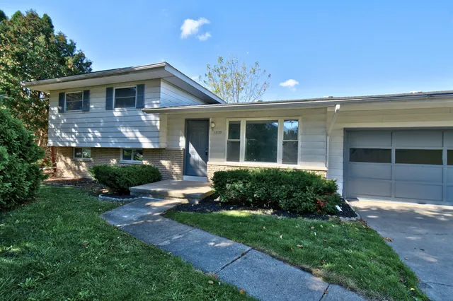 $239,900 | 1839 Kingston Drive, Saginaw, MI 48638