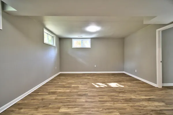 $218,900 | 1839 Kingston Drive, Saginaw, MI 48638