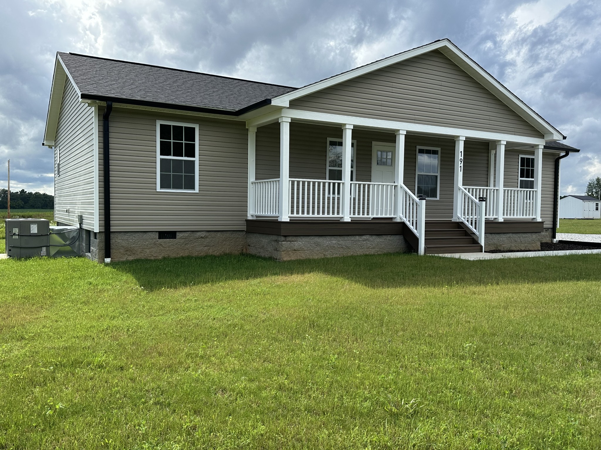 191 Rigling Road Loretto, TN 38469 - Photo 2 of 19