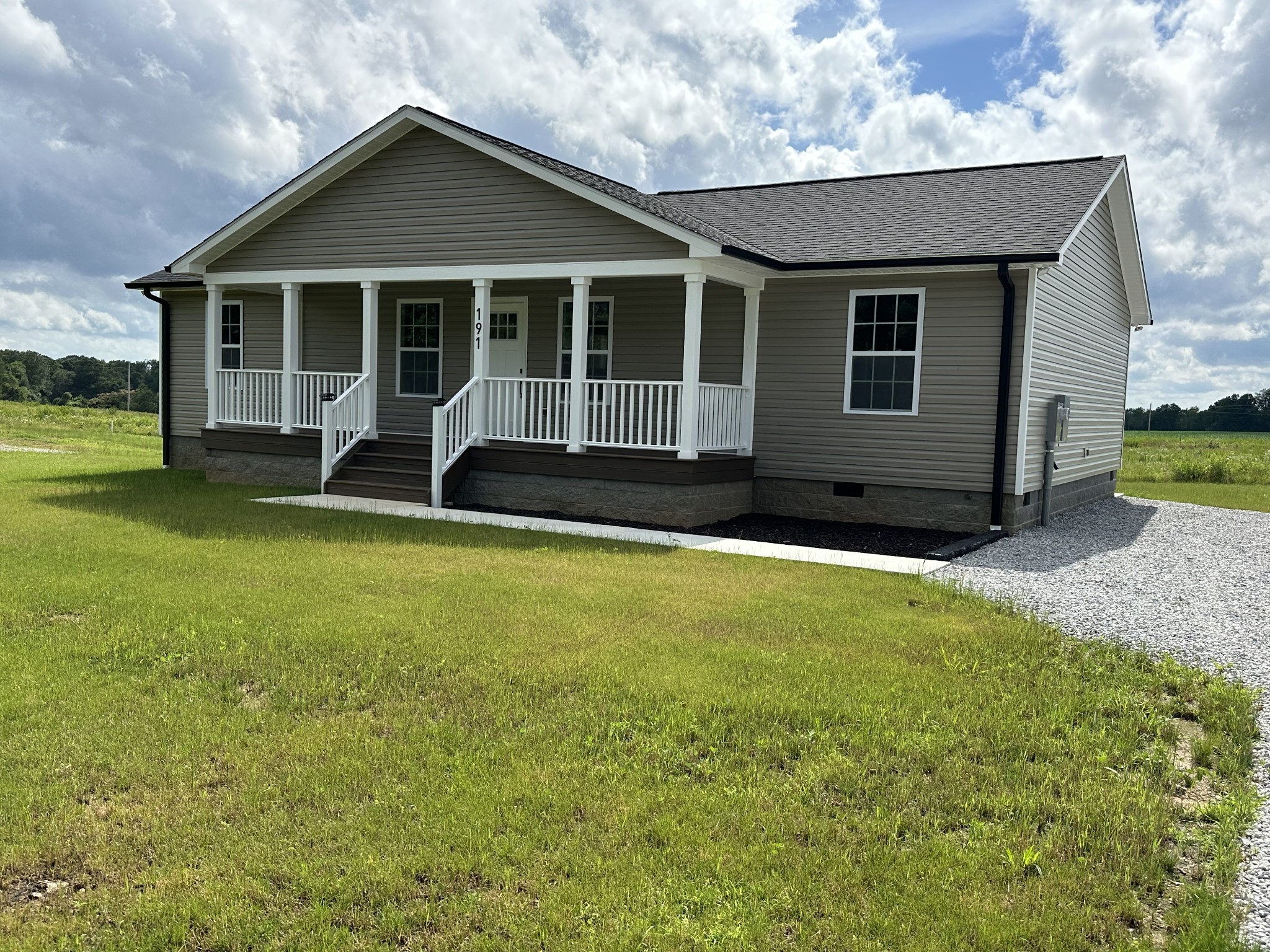 191 Rigling Road Loretto, TN 38469 - Photo 3 of 19