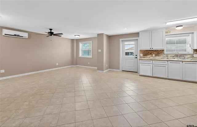 $1,395,000 | 14052 Pine Overlook Drive, Flint, TX 75762