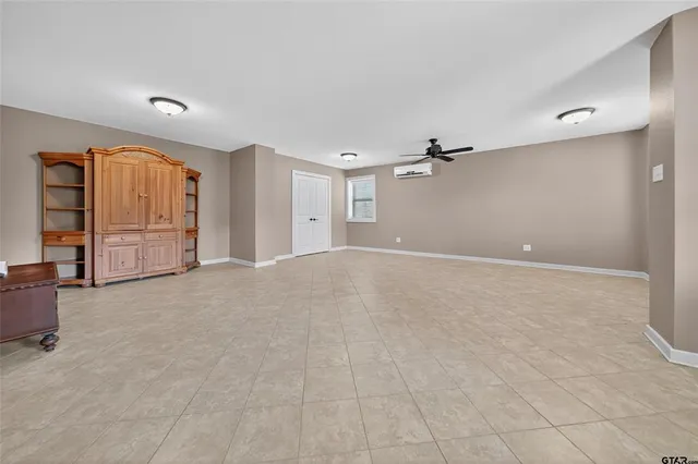 $1,395,000 | 14052 Pine Overlook Drive, Flint, TX 75762