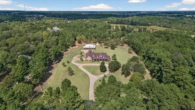 $1,395,000 | 14052 Pine Overlook Drive, Flint, TX 75762