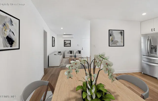 a view of a livingroom with furniture and livingroom