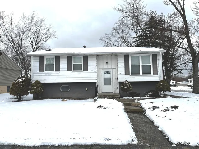 $226,000 | 335 Mulberry Drive, Glenwood, IL 60425