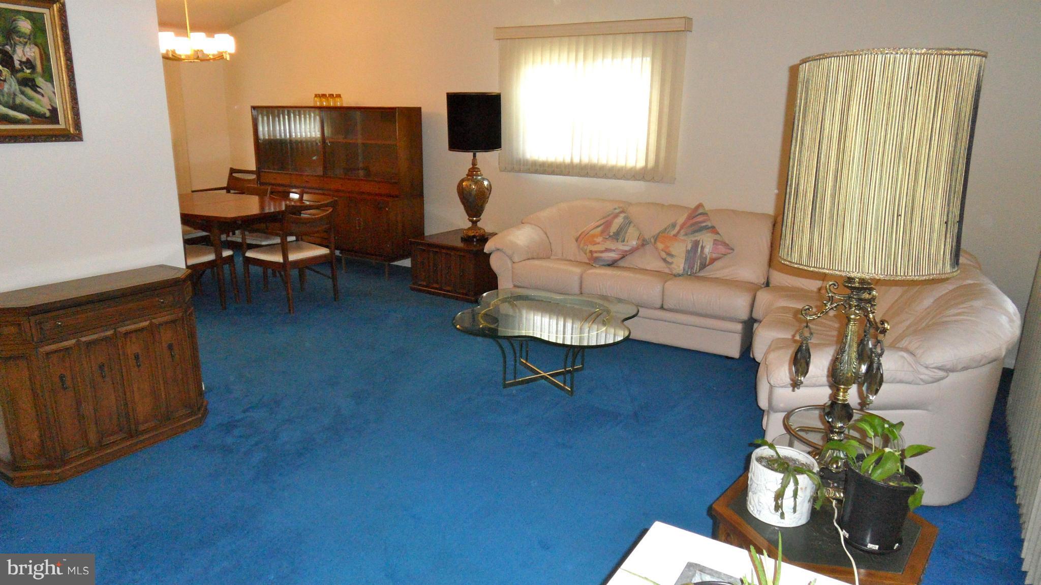809 Hopewood Road Baltimore, MD 21208 - Photo 2 of 25 Living Room
