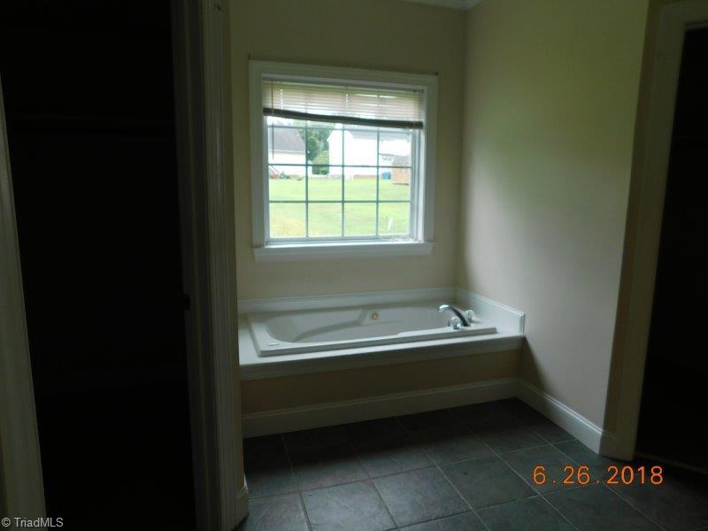 3202 Spring Mill Road Greensboro, NC 27406 - Photo 28 of 30 Gallery Image 28