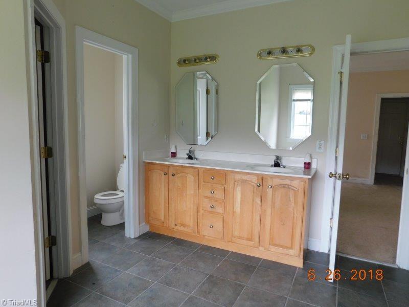3202 Spring Mill Road Greensboro, NC 27406 - Photo 7 of 30 Gallery Image 7