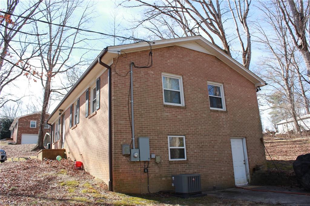 177 Duke Road Mount Airy, NC 27030 - Photo 6 of 15 Gallery Image 6