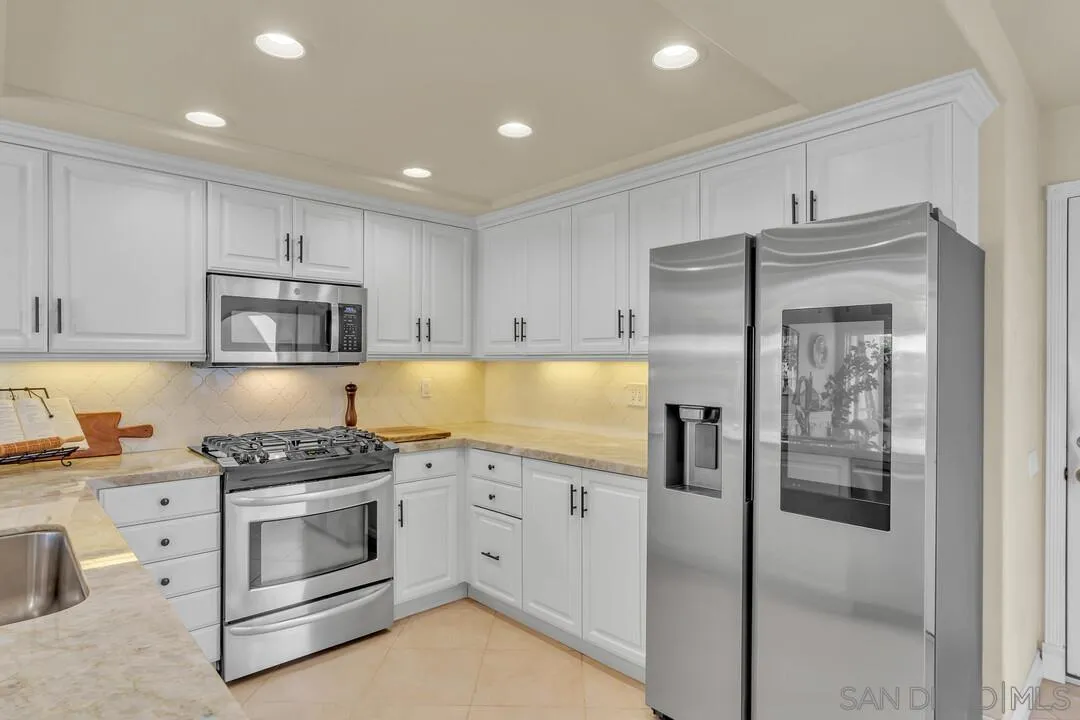 4 GingerTree Lane Coronado, CA 92118 - Photo 6 of 47