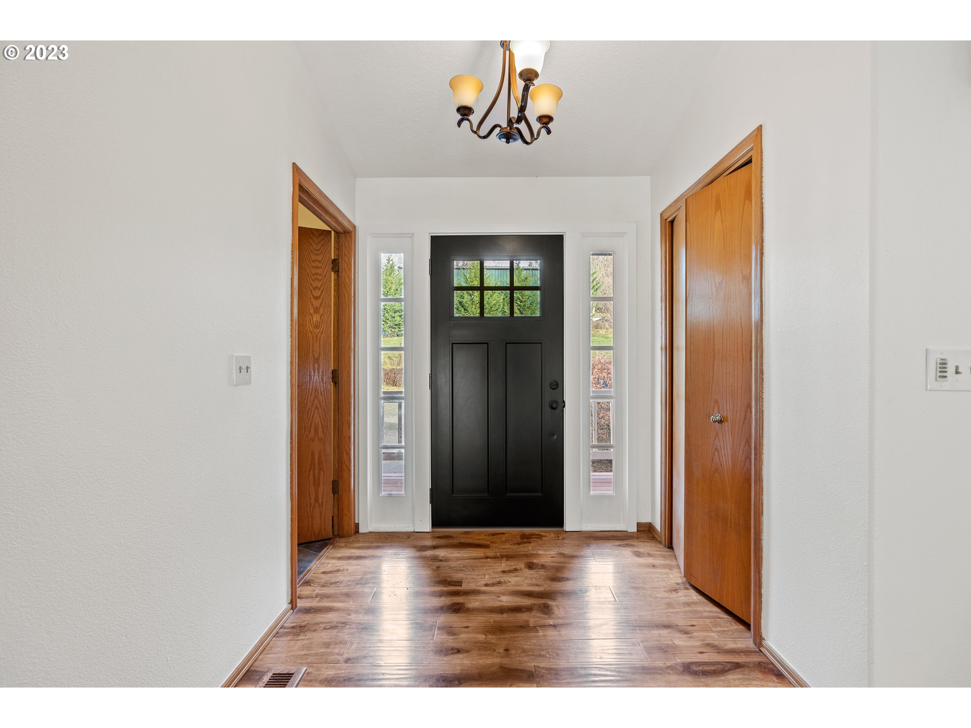30718 Northwest 10th Court Ridgefield, WA 98642 - Photo 2 of 31 Entrance/Foyer