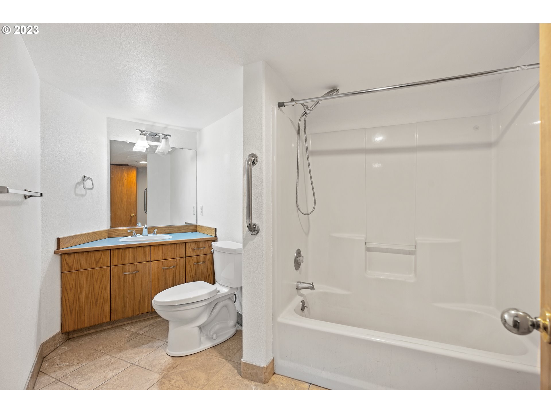 30718 Northwest 10th Court Ridgefield, WA 98642 - Photo 23 of 31 Bathroom