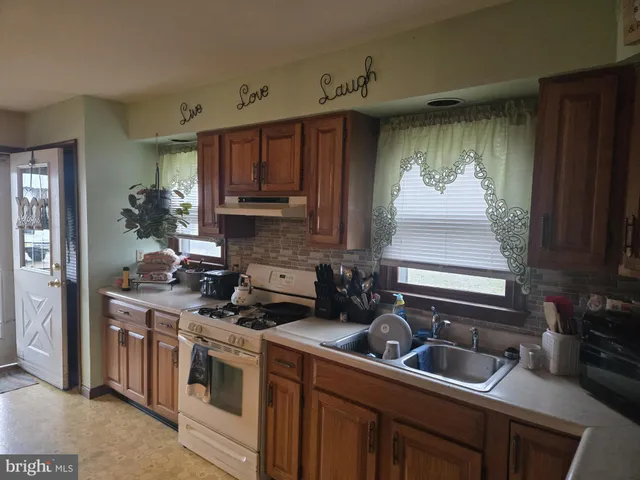 $550,000 | 384 Pine Tavern Road, Monroeville, NJ 08343