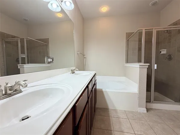 $2,300 | 802 Apple Hill Drive, Allen, TX 75013