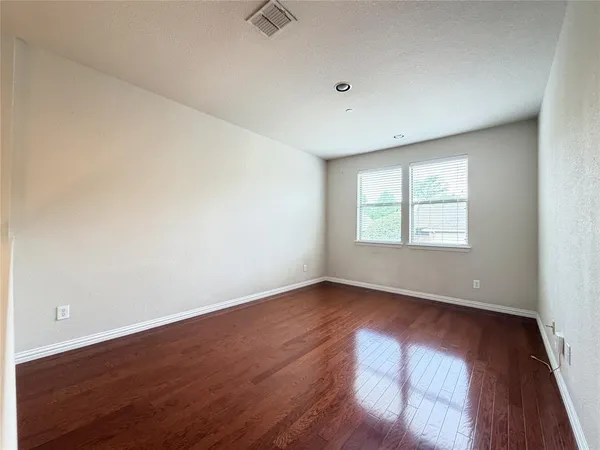 $2,300 | 802 Apple Hill Drive, Allen, TX 75013
