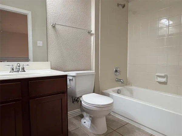 $2,300 | 802 Apple Hill Drive, Allen, TX 75013